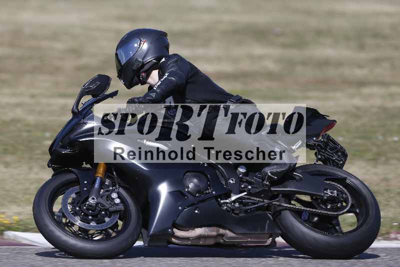 /21 17.06.2026  Ducati Schweiz Track Warmup ADR/Gruppe blau/42